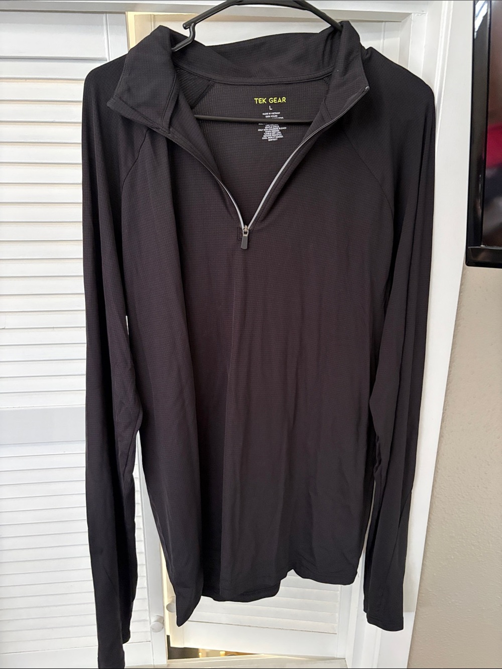 L tek gear Men’s Black Zip-Front Performance Pullover